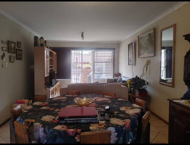 2 BEDROOM TOWNHOUSE FOR SALE IN WILRO PARK